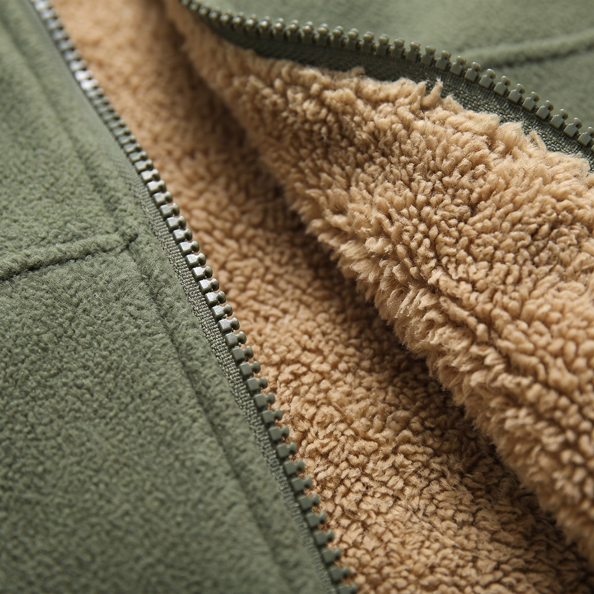 Fleece-béléses Kapucnis Dzseki Férfiaknak